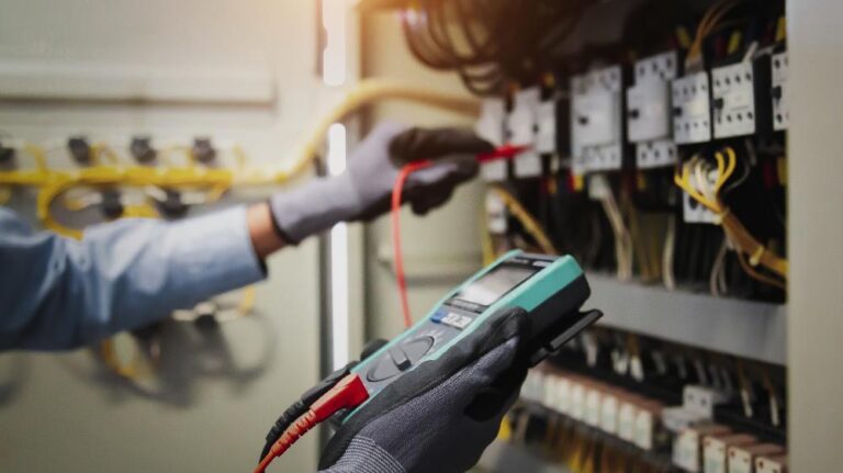 29-07-2024-Schneider-Electric-unveils-new-generation-ComPacT-NS-circuit-breakers-jpg_panoramic
